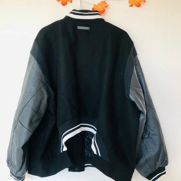 Nike Black and White Striped Collar Jacket